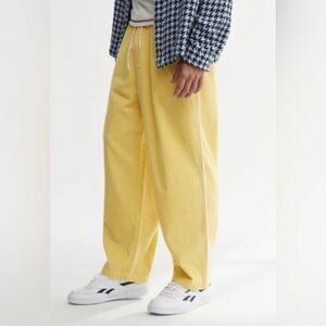 Urban Outfitters Relaxed Fit Beach Pant in Yellow Size Medium